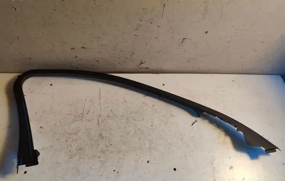 BMW 5 F10 F11 Front door trim bar 7182011