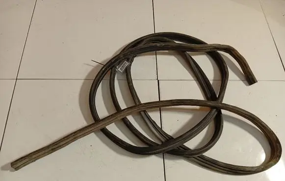 Ford Transit Trunk rubber seal (body) 