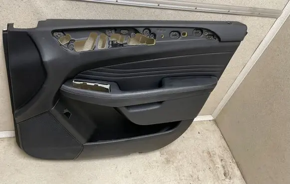 Mercedes-Benz ML W166 Front door card panel trim