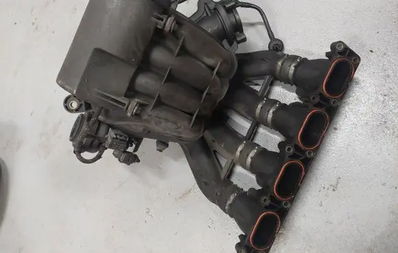 Audi A4 S4 B6 8E 8H Intake manifold 06B133210AT 2900305629
