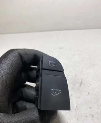 Audi A6 S6 C6 4F Glove box opening button 4F1927227B
