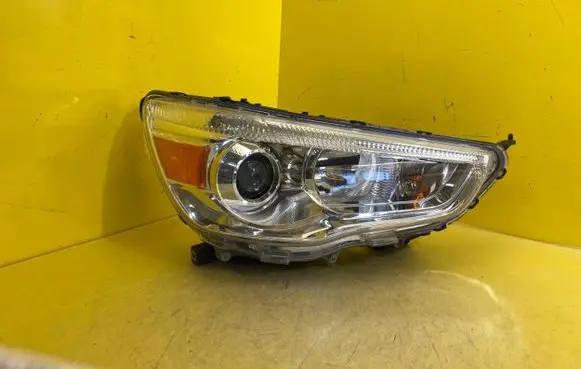 Mitsubishi ASX Headlight/headlamp 8301B588