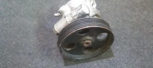 Peugeot 206 Power steering pump 9634816080