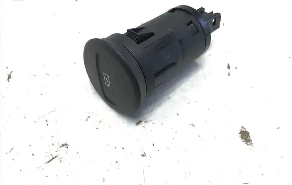 Volvo XC40 USB socket connector 32371568