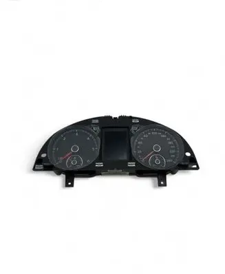 Volkswagen PASSAT B7 Speedometer (instrument cluster) 3AA920880R