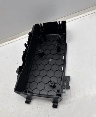 Mercedes-Benz GLE W167 Fuse box cover A1675454000 P00249468