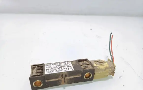 Nissan Almera N16 Airbag deployment crash/impact sensor 98830BM740 0285002009 01060