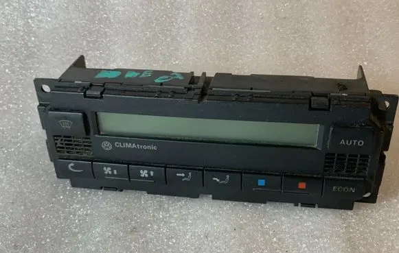 Volkswagen Golf IV Climate control unit