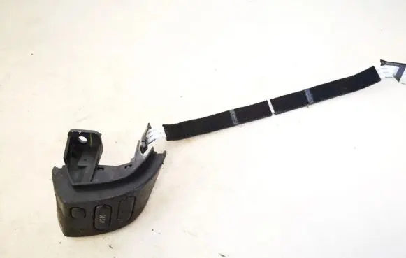 Toyota Corolla Verso AR10 Steering wheel buttons/switches 