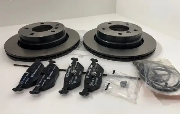 BMW 3 E90 E91 Brake pads (rear) 90R01118 09772711