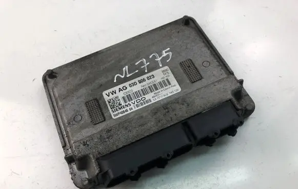 Skoda Fabia Mk1 (6Y) Engine control unit/module ECU 03D906023