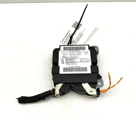 Opel Vivaro Airbag control unit/module 9823741280 A3C08601000