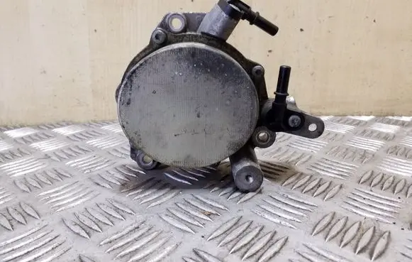 Ford Kuga I Vacuum pump 7021390500 9673836180