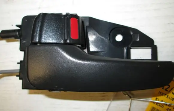 Mitsubishi Lancer Front door interior handle 