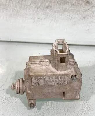 Volkswagen Golf IV Central locking motor 