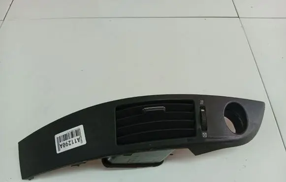 Toyota Corolla Verso AR10 Dash center air vent grill 5567064010