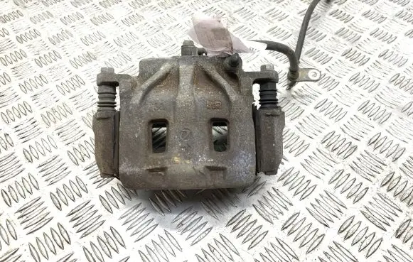 Subaru Outback (BS) Front brake caliper