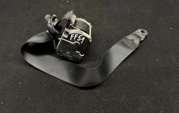 Ford Focus Front seatbelt 34017855D