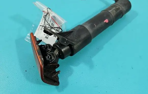 Volkswagen Golf V Headlight washer spray nozzle 1K6955978A IMPRK1605674