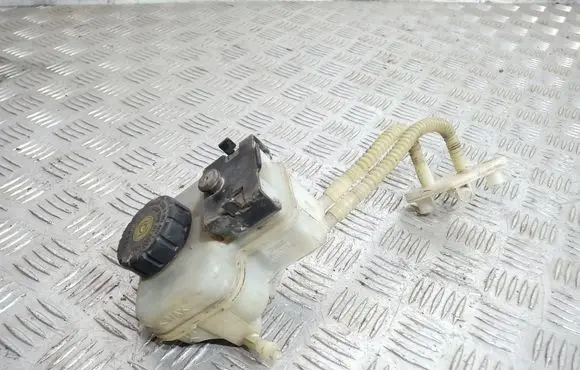 Opel Meriva A Brake fluid reservoir 