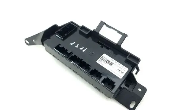 Volkswagen Golf VIII Air conditioning/heating control unit 5WA907727AC