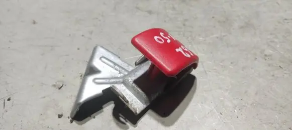 Engine bonnet (hood) release handle