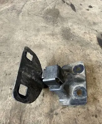 Nissan NV400 Loading door lock loop/hook striker 8200497816A