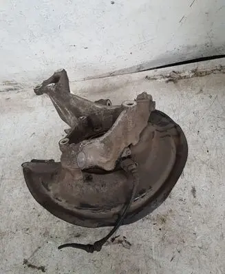 Volkswagen PASSAT B6 Rear wheel hub