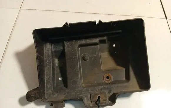 Opel Zafira A Battery box tray 09132098