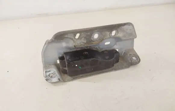Peugeot Expert Tailgate/trunk/boot lock/catch/latch 870330