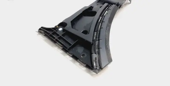 Volvo XC90 Front bumper mounting bracket 30698129