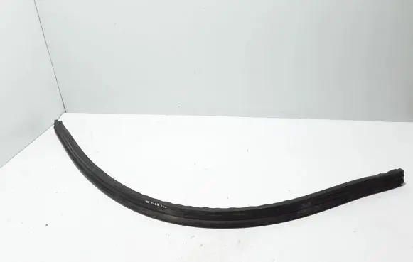 Volkswagen Touareg III Engine compartment rubber 760823723