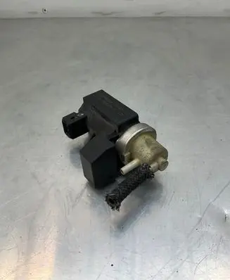 BMW 5 E60 E61 Turbo solenoid valve 7595374