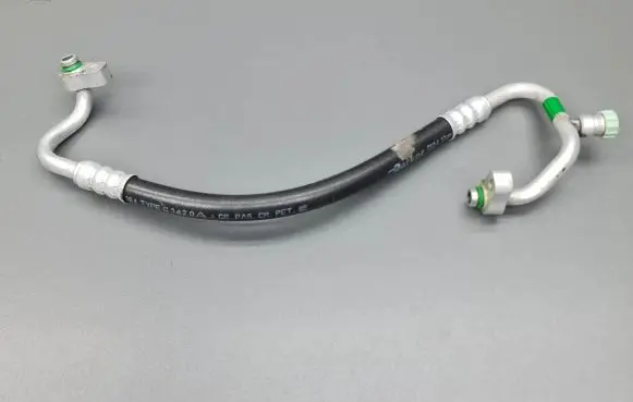 KIA Venga Air conditioning (A/C) pipe/hose E11000003 000003