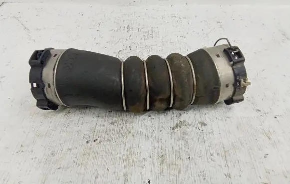 BMW 5 F10 F11 Intercooler hose/pipe 7800144