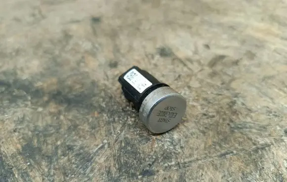 Volkswagen Touareg II Engine start stop button switch 7P2905217A