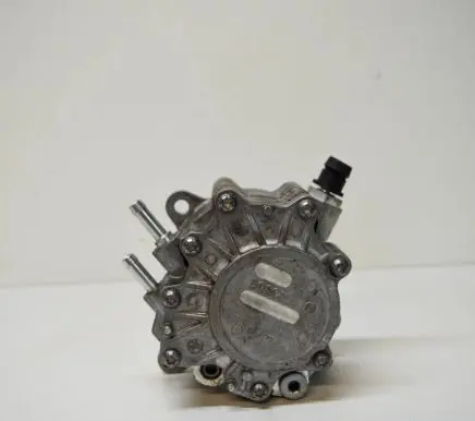 Audi A3 S3 8P Vacuum pump 03L145100G
