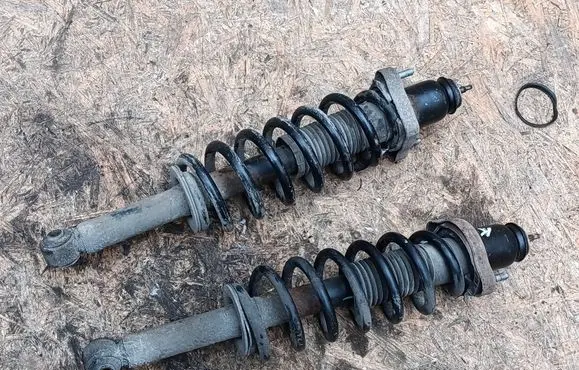 Dodge Journey Rear shock absorber with coil spring 14390