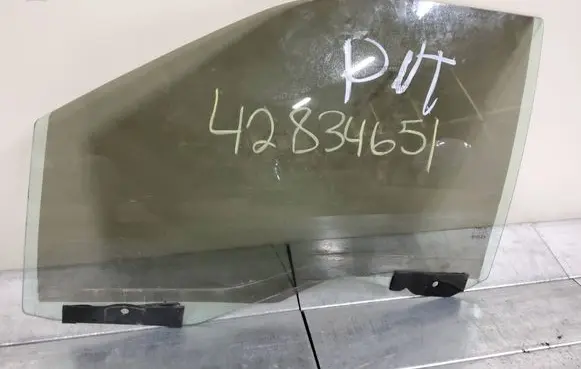 Ford F150 Front door window glass four-door