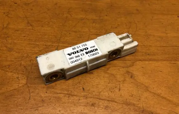 Volvo XC90 Airbag deployment crash/impact sensor 8651755 004912 170603