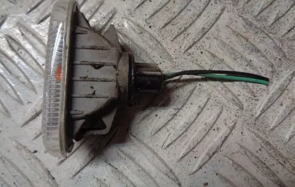 Nissan Note (E11) Front fender indicator light