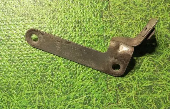 BMW M5 Headlight/headlamp mounting bracket 8040502