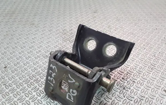 Peugeot 307 Rear door upper hinge