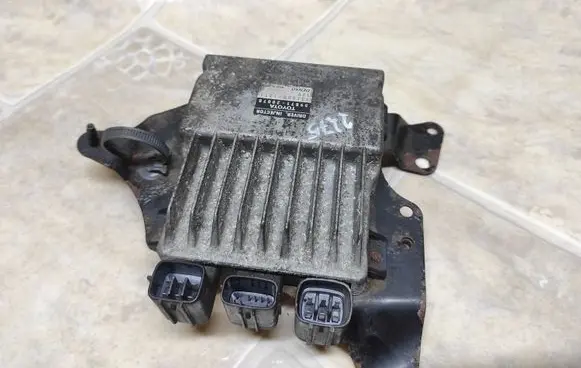 Lexus IS 220D-250-350 Fuel injection control unit/module 8987120070 1310001371