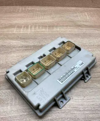 Chrysler Voyager Central body control module P04727074AE