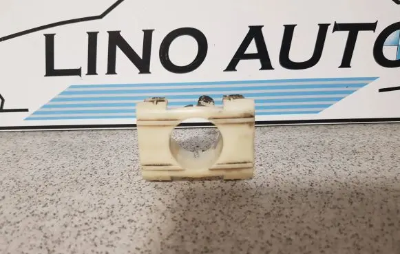BMW 5 E39 Front parking sensor holder (PDC) 70083940