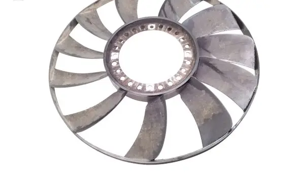 Volkswagen PASSAT B5 Fan impeller 058121301B