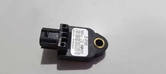KIA Ceed Airbag deployment crash/impact sensor 959200a100 95920-0a100
