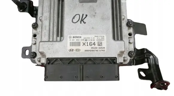 KIA Ceed Engine control unit/module 0281032240