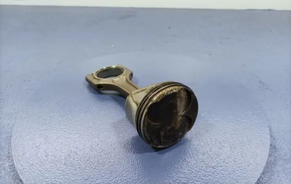 Piston